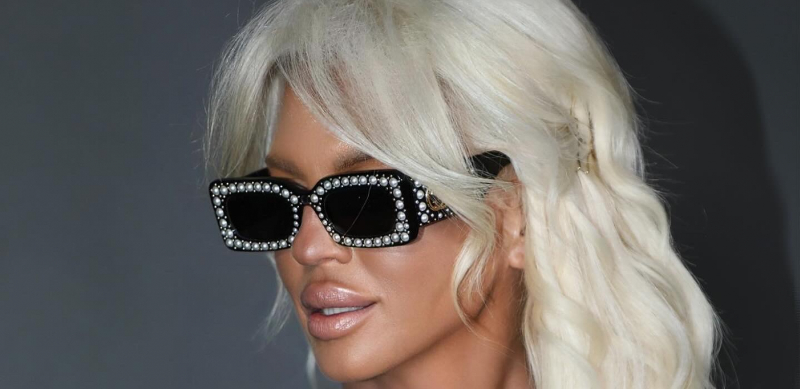 PEVAČ PODRŽAO KARLEUŠIN RAZVOD Evo na koji način je pokazao da je uz nju