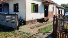 POVOLJNA CENA ZA FANTASTIČNU KUĆU Bez ulaganja i radova – prodaje se jeftino imanje u Novom Bečeju (FOTO)