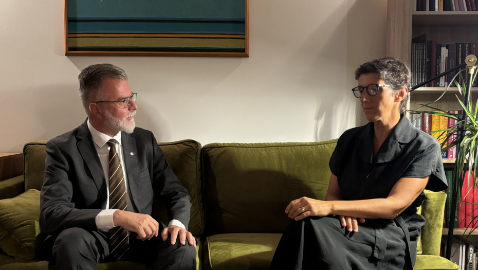 Ministar Ristić razgovarao sa predsednicom evropske federacije novinara Majom Sever