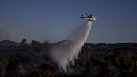NA OPŠTINI RUDO I DALJE AKTIVAN POŽAR, SPREČENO ŠIRENJE KA KUĆAMA! Vatra progutala više desetina borove šume i rastinja!