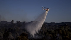 VELIKI POŽAR NA SVETOJ GORI Iz helikoptera pokušavaju da obuzdaju vatrenu stihiju