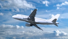 Taru su izbacili sa leta zbog kratke majice? Dok tvrdi da je izgubila 900 evra, oglasila se kompanija (video)