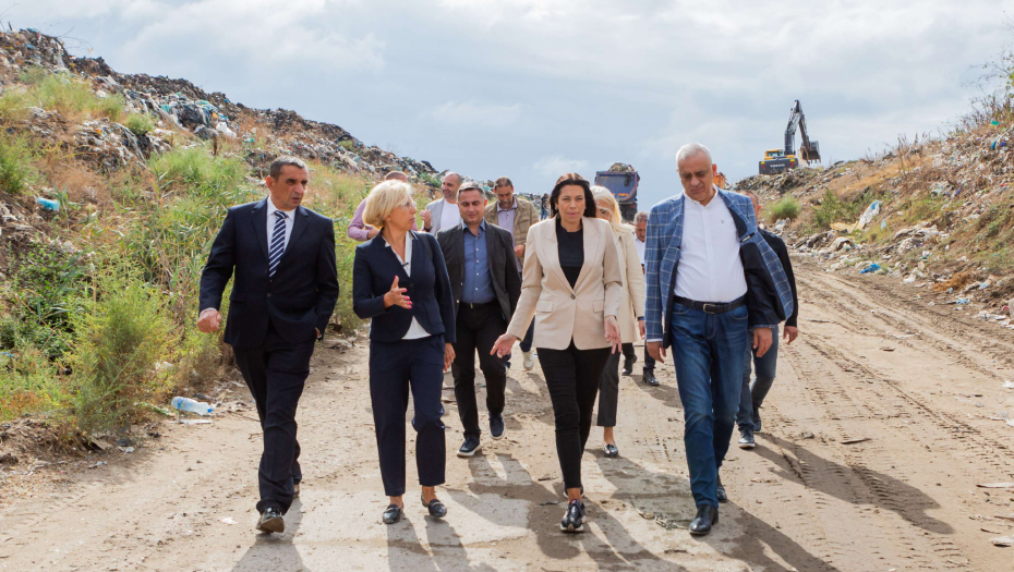 VUJOVIĆ U SUBOTICI OBIŠLA RADOVE NA SANACIJI DEPONIJE: Rešavamo problem građana star skoro pola veka