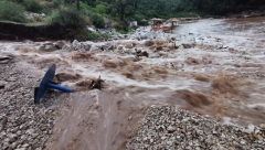BUJICA NOSILA SVE PRED SOBOM, NEVREME NAPRAVILO KOLAPS U HRVATSKOJ! Scene kao iz horor filma! (VIDEO)