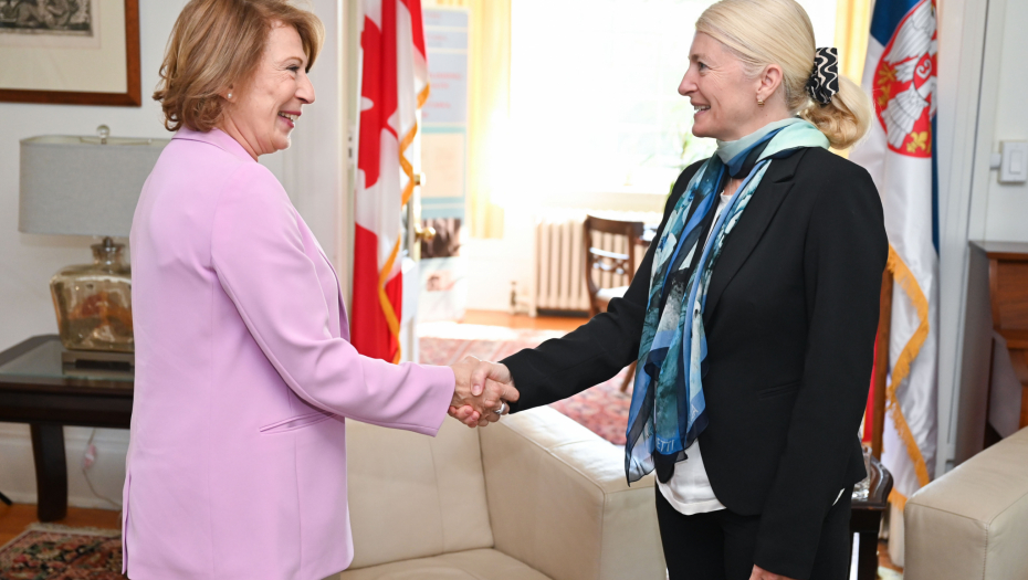 Ministarka dr Jelena Begović sa glavnom naučnom savetnicom premijera Kanade dr Monom Nemer