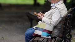 POŠTAR NA BOLOVANJU, NEMA PENZIJA Penzioneri besni na hrvatsku poštu