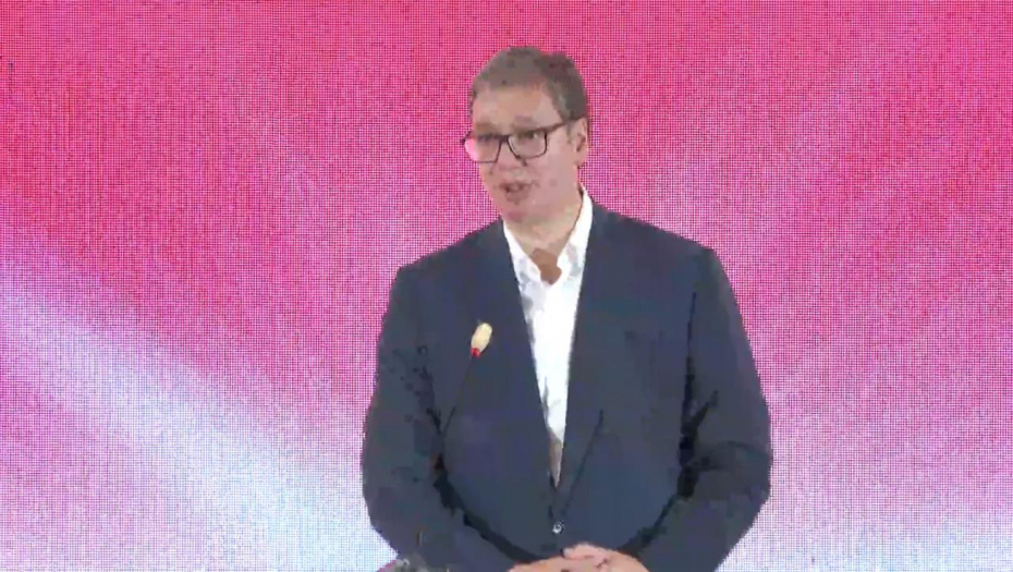 "VIŠE OD 1800 ZAPOSLENIH ĆE BITI" Vučić: Ništa nema bez fabrika i napretka