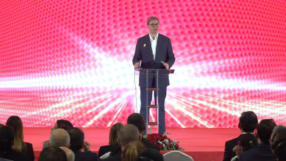 "OVO JE DOSAD NAJVEĆA GRINFILD INVESTICIJA U SRBIJI" Stotine miliona evra će teći iz Zrenjanina, predsednik Vučić na svečanoj ceremoniji (VIDEO)