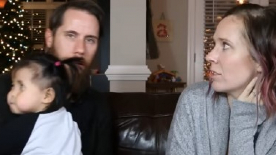 BEBU SA SREBRNIM OČIMA MAJKA OSTAVILA PO ROĐENJU Živela je u strašnim bolovima, niko nije hteo da je usvoji, a onda se desilo čudo