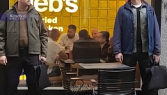 NI KUČE SA ULICE NIJE HTELO DA MU PRIĐE Vučić o Kurtijevom ručku u Severnoj Mitrovici: Zato je bio HISTERIČAN