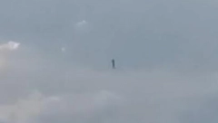 NEBESKI HODAČ IZ MRKONJIĆ GRADA PODVIGOM RASPAMETIO REGION: Čudo u Bosni, pogledajte hod po žici od kog podilazi jeza! (VIDEO)