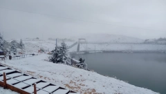 JUČE JE PADAO SNEG, A DANAS SE SVE BELI Divan zimski prizor osvanuo usred septembra u komšiluku (FOTO)