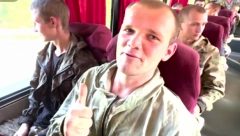 OSMEH NA LICIMA OSLOBOĐENIH RUSKIH VOJNIKA Vratili su se u Moskvu (VIDEO)