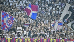 OPŠTI HAOS U HRVATSKOJ Torcida se sukobila sa policijom u Rijeci, saobraćaj blokiran pred početak velikog derbija