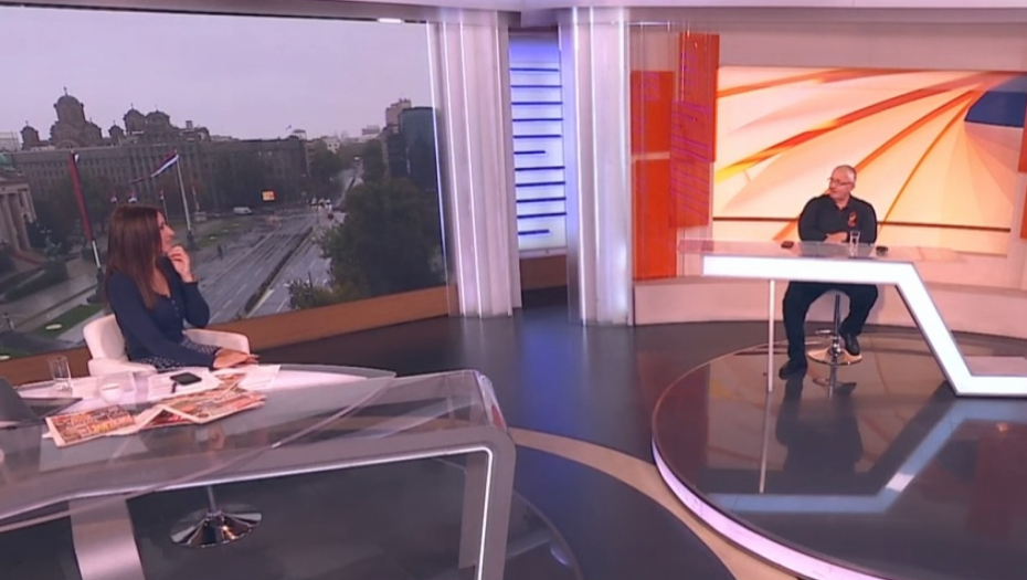 "DOKLE JE STIGO?!" Voditeljka Marija Savić Stamenić saopštila lideru SRS da mu raste rejting, a evo kako je Šešelj reagovao