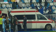 VELIKA DRAMA U NOVOM PAZARU Navijaču pozlilo na tribinama, hitna pomoć odmah uletela na teren