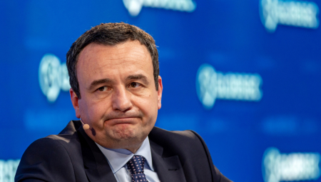 ŠOLAK I KURTI SLAVE Navijaju za povratak Mila i njegove antisrpske politike