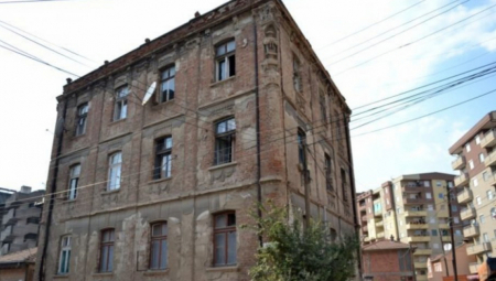 PRIŠTINA REHABILITUJE NACISTE Kurti je realizovao projekat od kog se i Nemci gade!