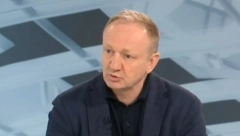 SPREMA SE POBUNA PROTIV GAZDE ĐILASA Raskol sve vidljiviji, istraživanja sve lošija, čeka se rasplet sapunice