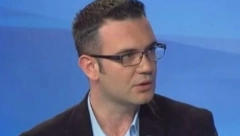 MLADI POLITIČAR (44) UMRO U HOTELU Popio je kafu i otišao u toalet, našli su ga mrtvog na podu