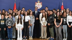 DECA IZ HERCEGOVINE I CRNE GORE ODLAZE IZ SRBIJE PUNOG SRCA Hvala, predsedniče! (FOTO)