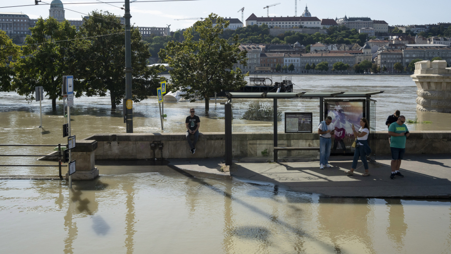 VODOSTAJ DUNAVA U BUDIMPEŠTI PAO Orban se oglasio (FOTO)
