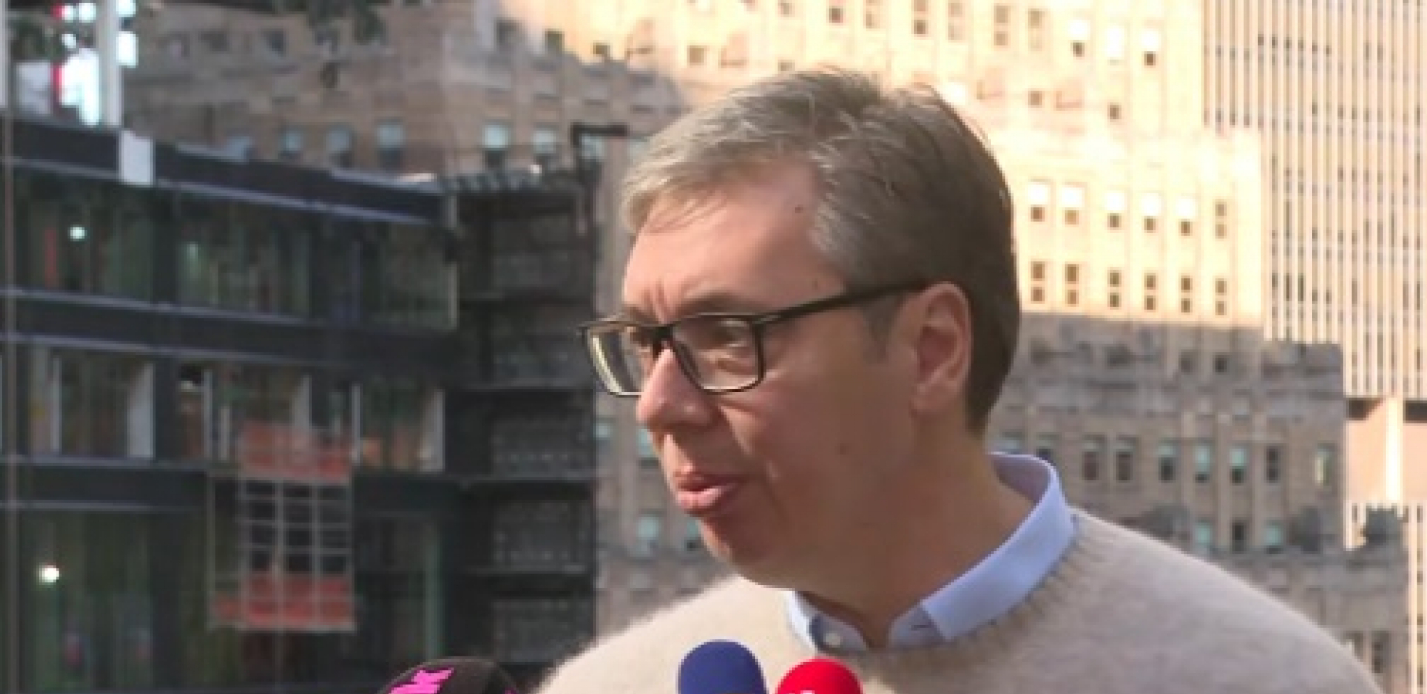 VUČIĆ IZ NJUJORKA PORUČIO: Srbija će biti jednaka... Neće moći da me isključe!