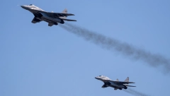 SPEKTAKULARNE AKROBACIJE NA AERODROMU U VRŠCU Održan međunarodni aeromiting povodom 100 godina Vazduhoplovne akademije (VIDEO)