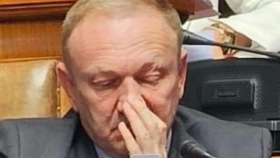 ĐILAS "RUDARI" U SKUPŠTINI DOK TRAŽI ZABRANU ISTOG: Milenko Jovanov ponizio Dragana Đilasa za sva vremena! (FOTO)