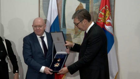 PREDSEDNIK VUČIĆ DODELIO ODLIKOVANJA! Nebenzja: Rusija i Srbija imaju vekovnu tradiciju prijateljstva i bratstva (VIDEO)