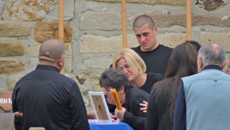 I RASIM LJAJIĆ SE OPRAŠTA OD STRADALOG VOJNIKA I NJEGOVE DECE Tuga koja se ne pamti u Raškoj!