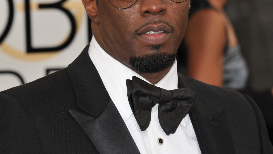 PAF DEDI PITA MLADU GLUMICU (13) JEL DOLAZI KOD NJEGA NA ŽURKU! Snimak izaziva jezu, njegov pogled je strašan (VIDEO)