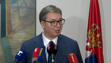 TO ME PODSEĆA NA DEVEDESETE Vučić o potezima bivše vlasti: To nam je bukvalno uništilo zemlju!