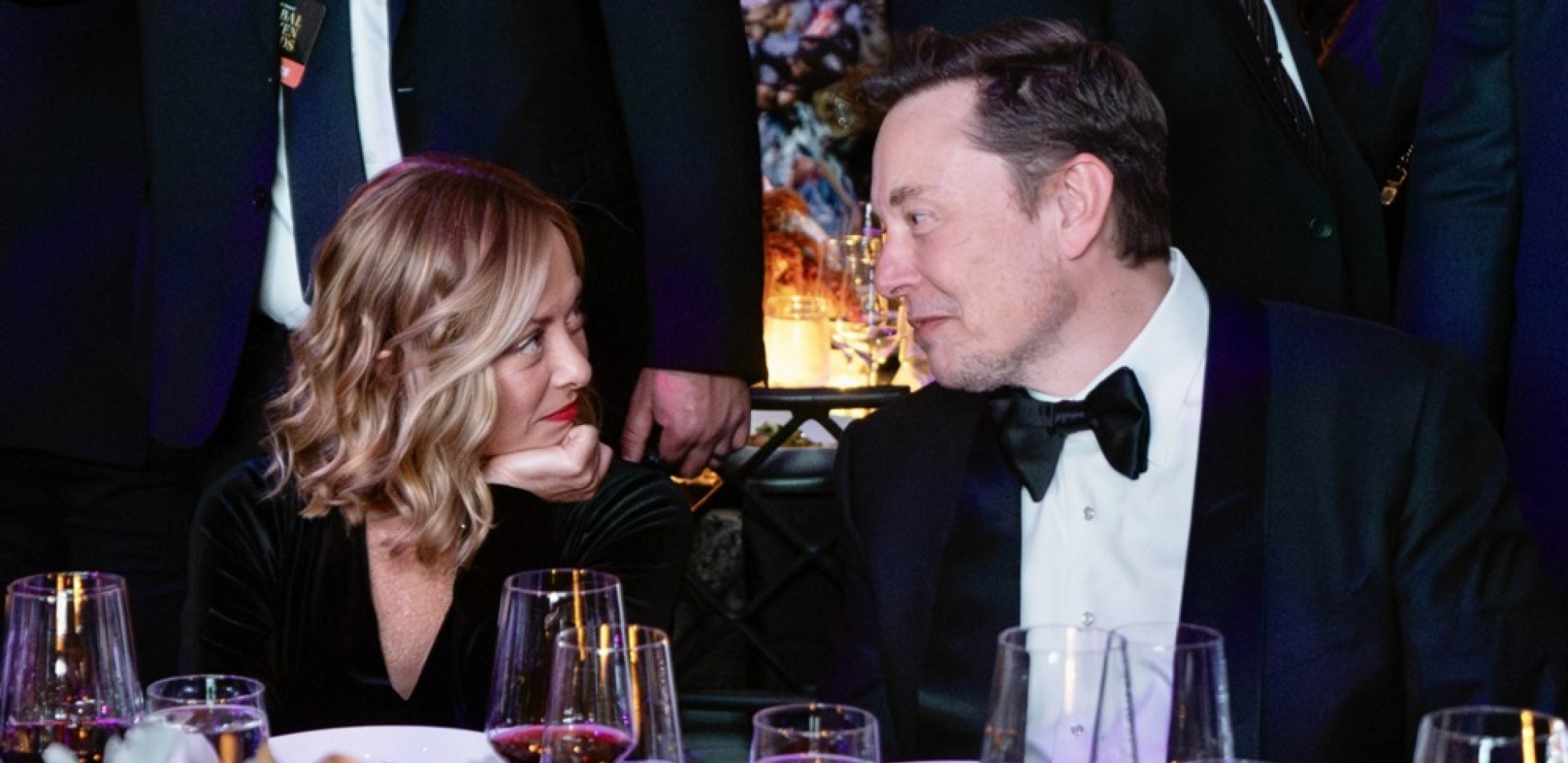 MASK KONAČNO PROGOVORIO O MELONI! OBJAVIIO JE FOTOGRAFIJU, NEMA ŠTA DA SE KRIJE Kružile su glasine da su u vezi, a sada je sve jasno