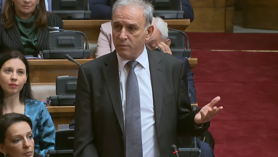 PONOŠ POHVALIO GOVOR VUČIĆA! U Skupštini nastao muk! "Tako se govori u Ujedinjenim nacijama!"