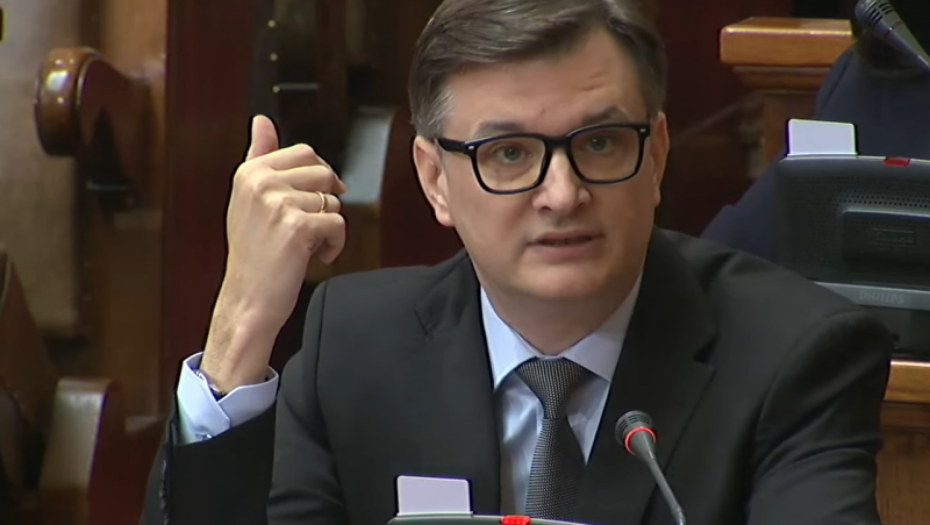 OVO AMORALNO BIĆE NEKOM DRŽI LEKCIJE, DA TI SE ŽIVOT ZGADI OD OVAKVIH POJAVA! Jovanov odgovorio Mariniki na sramne izjave