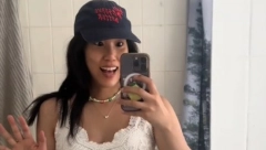 "LJUDI, JE LI OVO NORMALNO?" Pokazala šta je našla u kupatilu dečka sa kojim izlazi, "to je znak za uzbunu, beži"