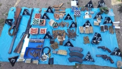 UHAPŠEN TREĆI ČLAN GRUPE KOJA JE DRŽALA ORUŽJE U GARAŽI Devojka iz ove ekipe uštekala 1,4 kile kokaina!