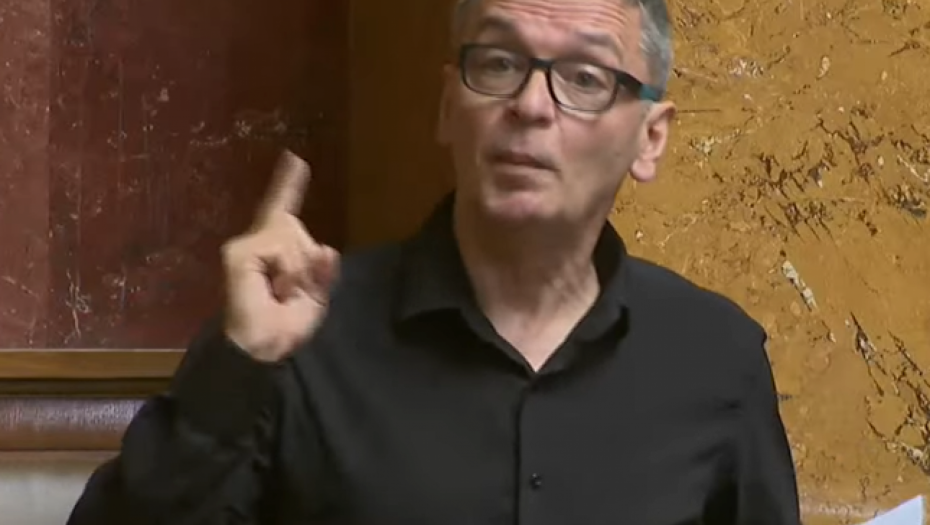 ĆUTA PONOVO LAŽE U SKUPŠTINI Poriče da je Nestorović rekla da Vučić nema osnova da dođe na sednicu o litijumu! (FOTO)