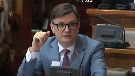 ''NJIH BAŠ BRIGA ZA DRŽAVU I NAROD'': Milenko Jovanov do srži ogoleo teatar apsurda u režiji opozicije