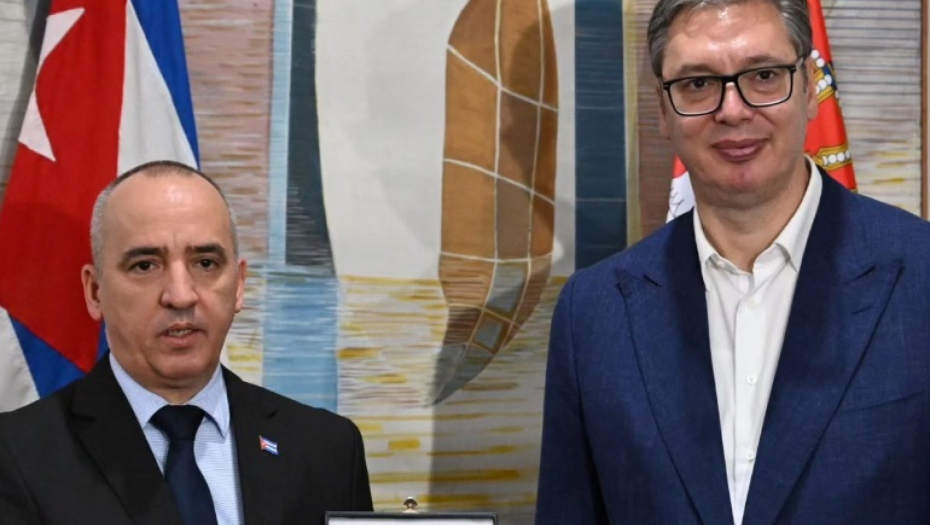 SRBIJA POKAZUJE KOLIKO CENI OGROMAN DOPRINOS KUBE Vučić odlikovao stalnog predstavnika pri UN Ernesta Soberona Guzmana