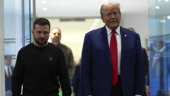 AUH, KAKVO PONIŽENJE! Tramp brutalno "spustio" Zelenskom, kamere sve snimile! (VIDEO)