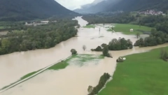 U SLOVENIJI KATAKLIZMA, NEVREME RAZMONTIRALO PUTEVE! Podrumi i polja pod vodom, osvanuo snimak na mrežama! (VIDEO)