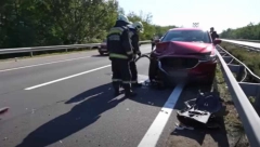 SRPSKI JUTJUBERI DOŽIVELI STRAVIČNU SAOBRAĆAJNU NEZGODU Auto zgužvan, vatrogasci hitno izašli reagovali, evo u kom su stanju!