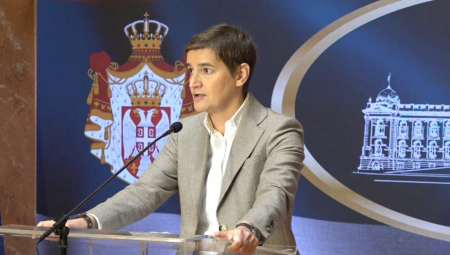 DUPLI STANDARDI U PUNOM SVETLU! Ubitačna poruka Ane Brnabić: Kad hapse u Briselu, to je demokratija - kad ih privedu u Srbiji, to je diktatura