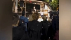 "ZAPAMTIĆEMO VAS, NEĆETE PROĆI BEZ KAZNE!" Lažni ekolozi na protestu zapretili geolozima (VIDEO)
