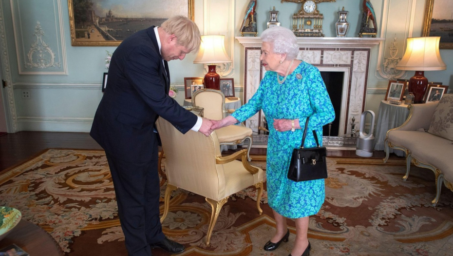 ZNAO JE DA ELIZABETA II BOLUJE OD OPAKE BOLESTI Boris Džonson otkrio najstrože čuvanu tajnu kraljevske porodice
