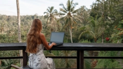 SVOJOM VOLJOM JE NAPUSTILA PREDUZETNIČKI ŽIVOT U AMERICI „Nemam toplu vodu, ali sam srećnija“