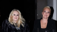 SLAVNA GLUMICA UDALA SE U TAJNOSTI ZA SVOJU PARTNERKU Zaprosila je u Diznilendu, a evo ko je lepotica koja je osvojila njeno srce