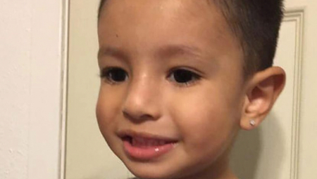 TATA, MOŽE LI MALO HLEBA? Pretužni poslednji snimak dečaka (4) kog su roditelji izgladnjivali do smrti